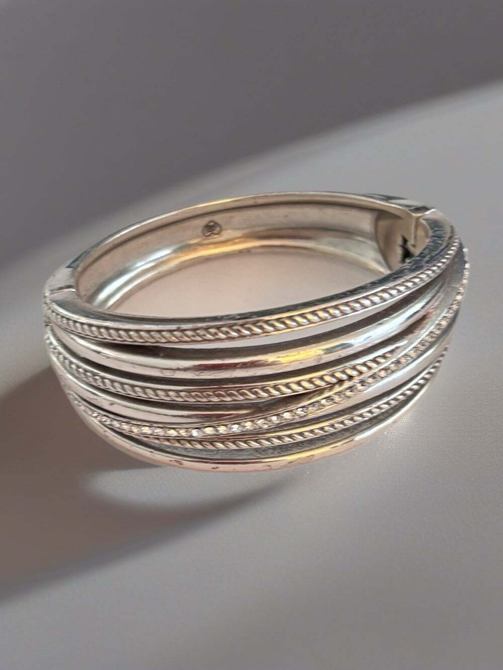 Brighton Silver Neptunes Rings Hinged Bangle Bracelet Silver Plated Crystals
